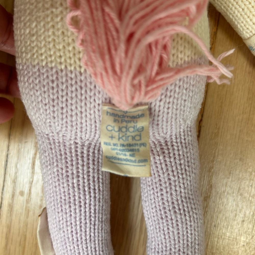 Cuddle and Kind 13" Zoe the Unicorn" Heirloom Quality, Handcrafted in Peru. - Picture 5 of 6